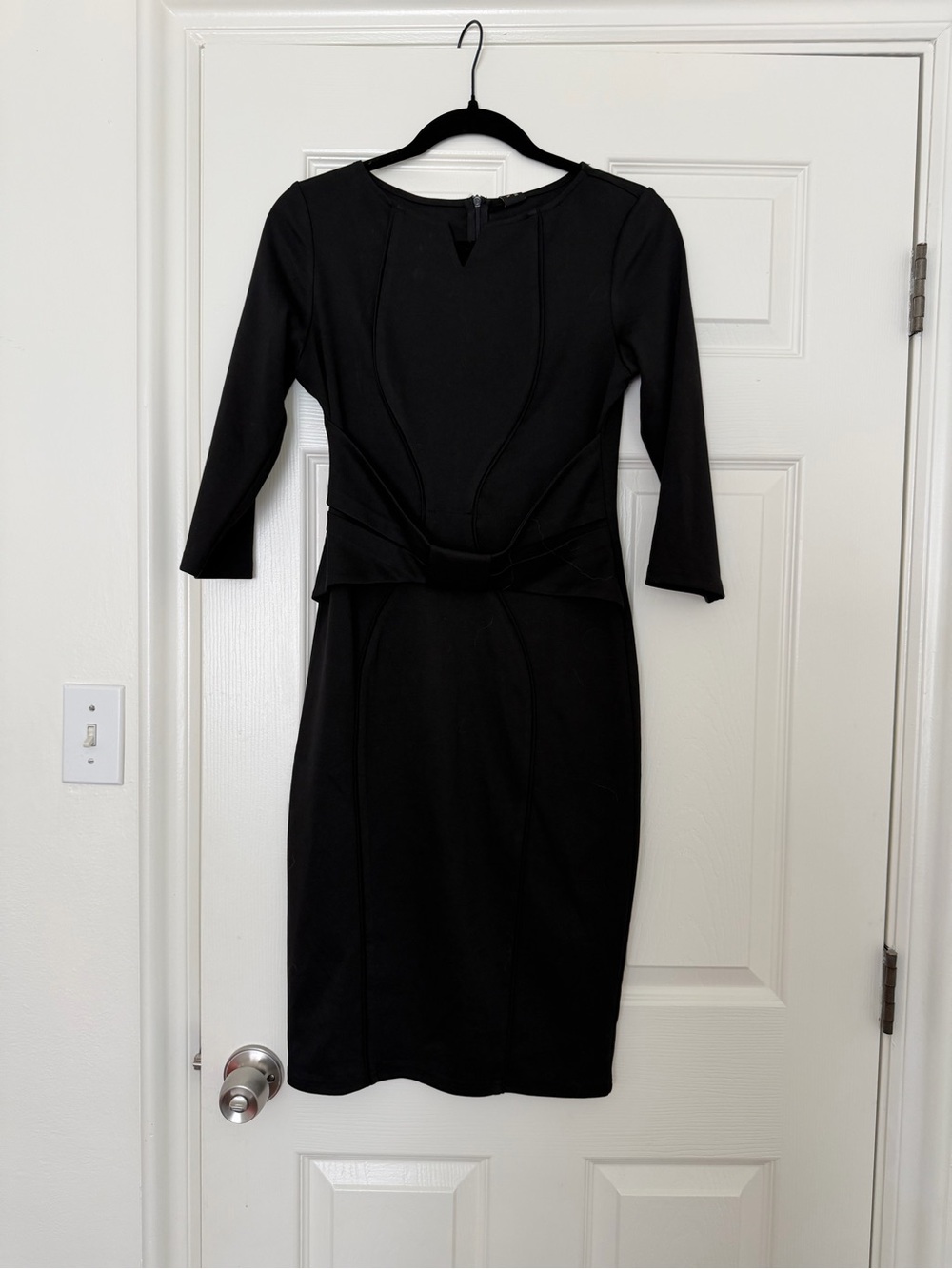Classic Black Long-Sleeve Sheath Dress with Waist Detail